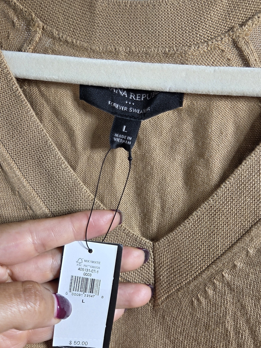 Banana Republic Men's Camel V-Neck Sweater - L